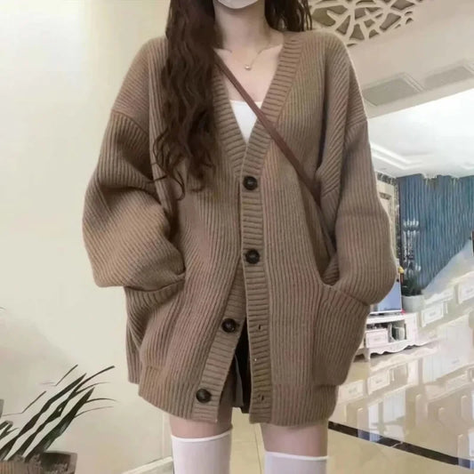 Gilet Tricoté Femme – Confort et Style Automne-Hiver 2025